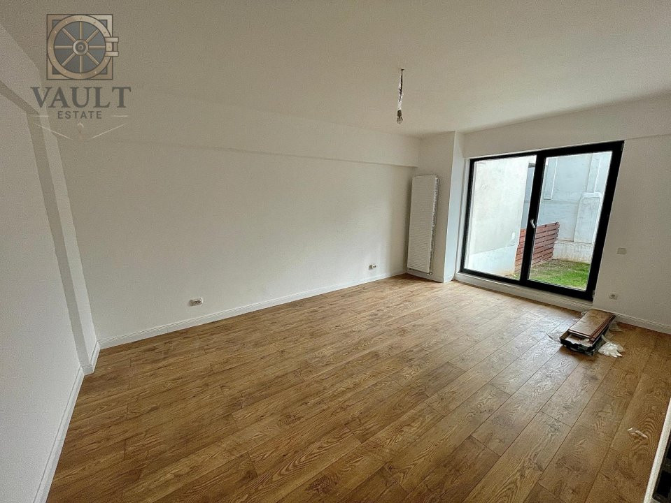 Apartament 3 camere semidecomandat P/4,150MP curte,Colentina/Andronache
