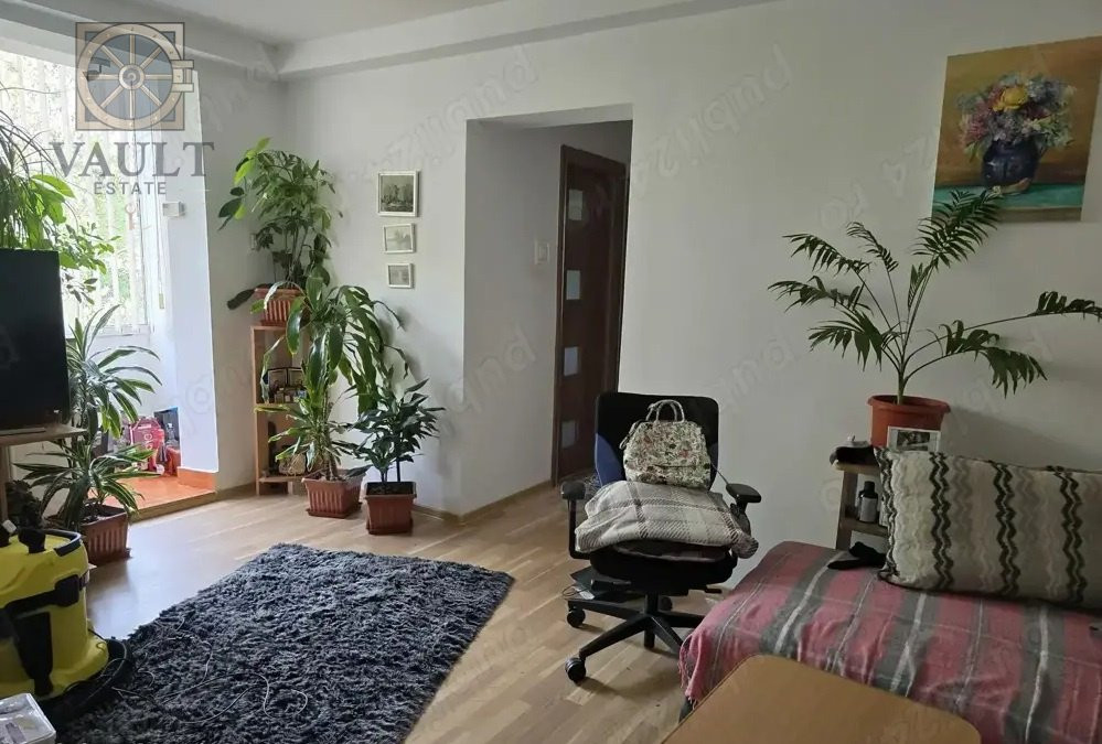 Apartament 3 camere Drumul Taberei-Centrala Proprie-Boxa la Subsol