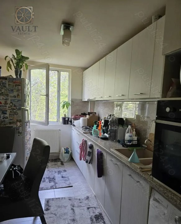 Apartament 3 camere Drumul Taberei-Centrala Proprie-Boxa la Subsol