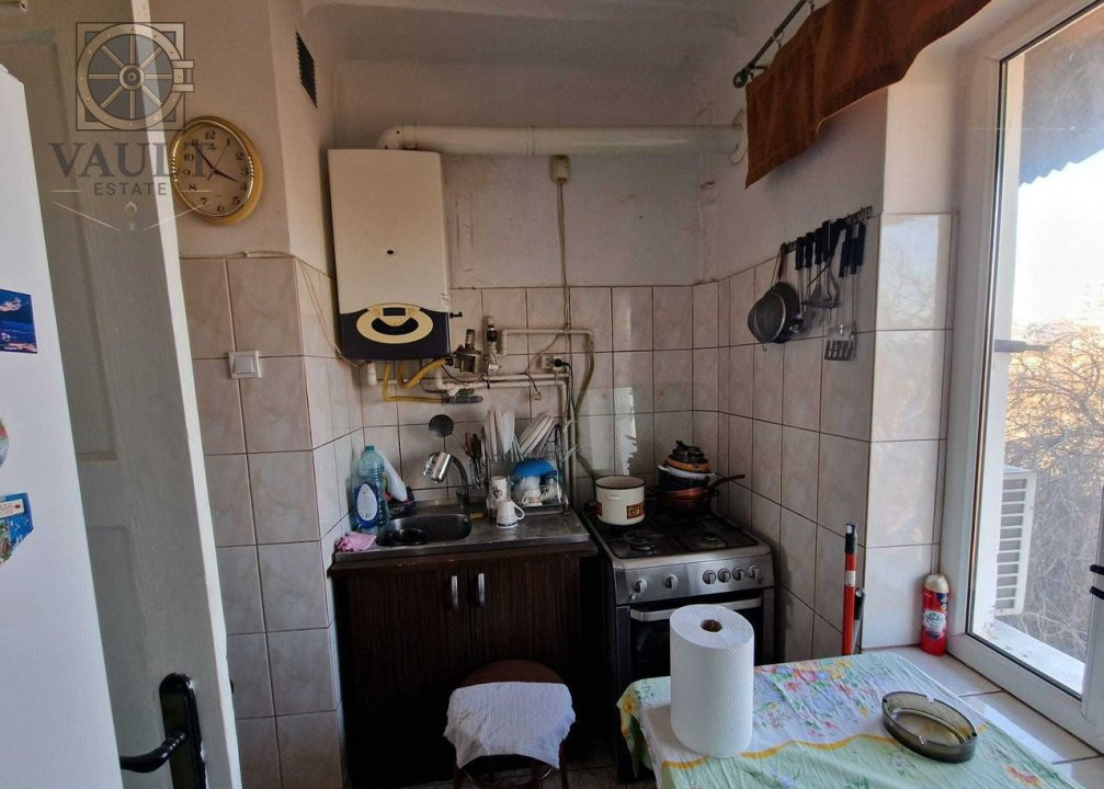 APARTAMENT 2 CAMERE DECOMANDAT - CENTRALA PROPRIE - DAMAROAIA