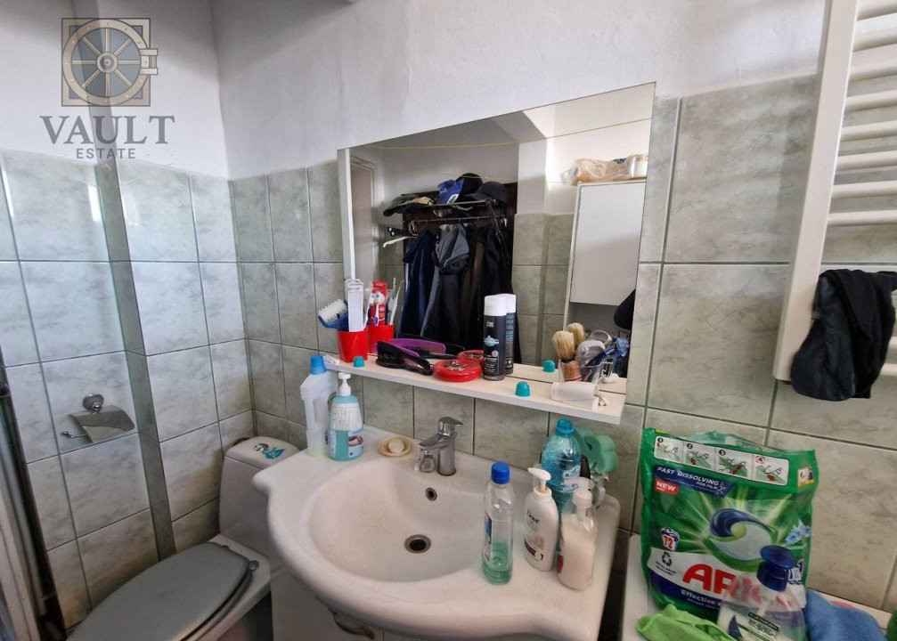 APARTAMENT 2 CAMERE DECOMANDAT - CENTRALA PROPRIE - DAMAROAIA