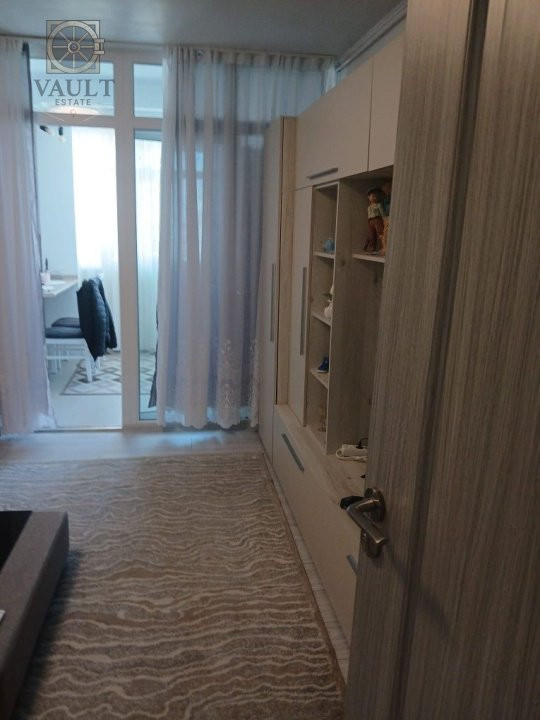 Garsoniera - FINISATA MODERN - Langa parcul TITANEL  bloc anvelopat R2