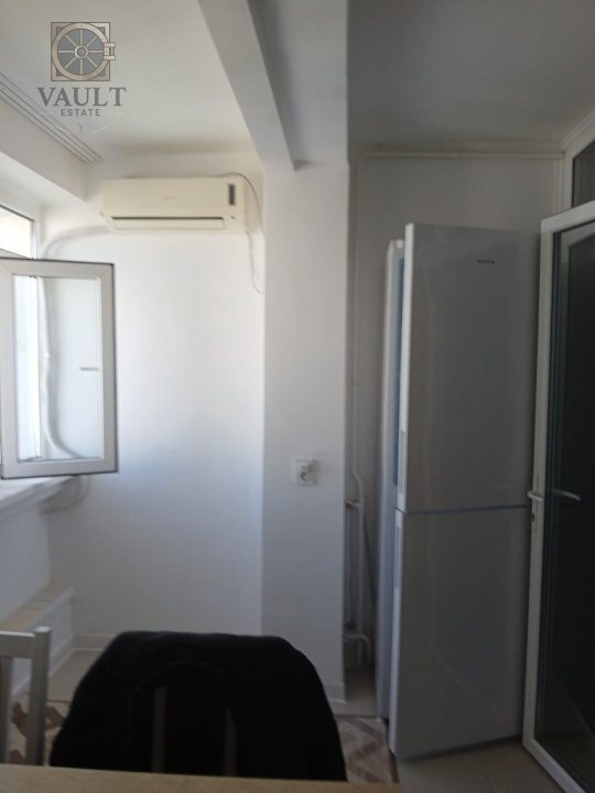 Garsoniera - FINISATA MODERN - Langa parcul TITANEL  bloc anvelopat R2