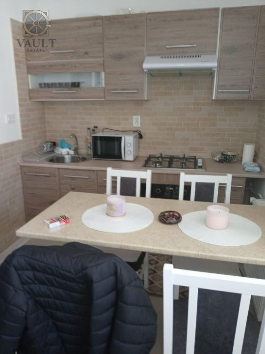 Garsoniera - FINISATA MODERN - Langa parcul TITANEL  bloc anvelopat R2