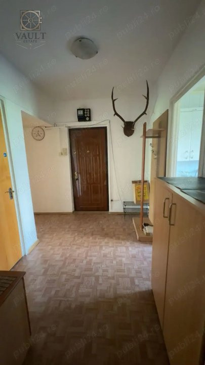 Apartament 4 camere -Bloc 1979 - Decomadat- Piata Victoriei-Titulescu