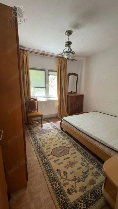 Apartament 4 camere -Bloc 1979 - Decomadat- Piata Victoriei-Titulescu