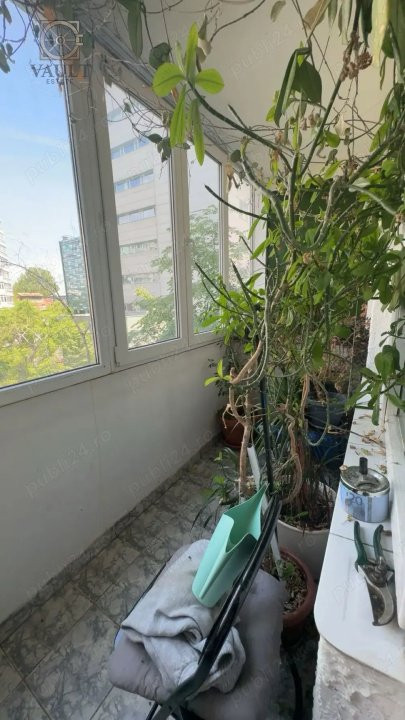 Apartament 4 camere -Bloc 1979 - Decomadat- Piata Victoriei-Titulescu
