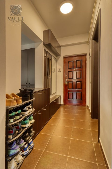 APARTAMENT 3 CAMERE / AN 2011 / MOBILAT / UTILAT / CHIAJNA - REZERVELOR