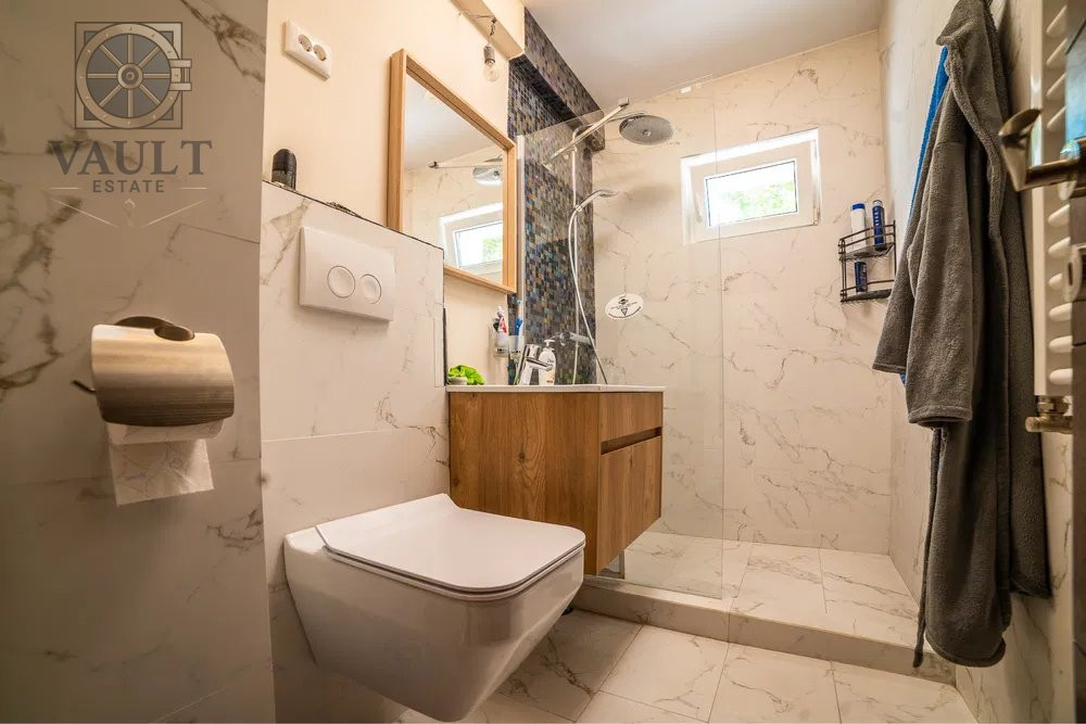 2 camere decomandat-RENOVAT COMPLET-vis a vis MALL PARK LAKE