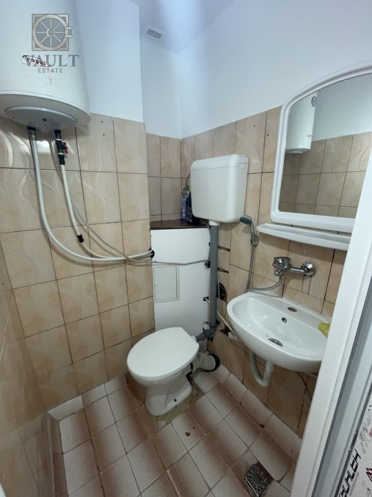 GARSONIERA  RECENT  RENOVATA  -10 MINUTE DE METROU M.BRAVU