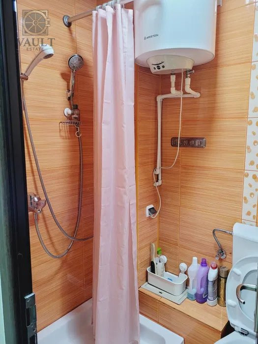 Apartament 3 camere- 2 bai- balcon 9mp-Bd 1 Mai/Hanul Drumetului