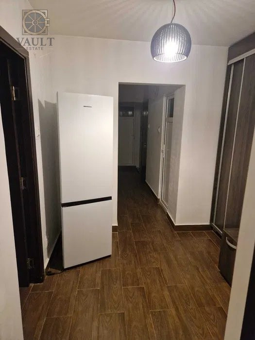 Apartament 3 camere Crangasi-Parcul 9 Mai