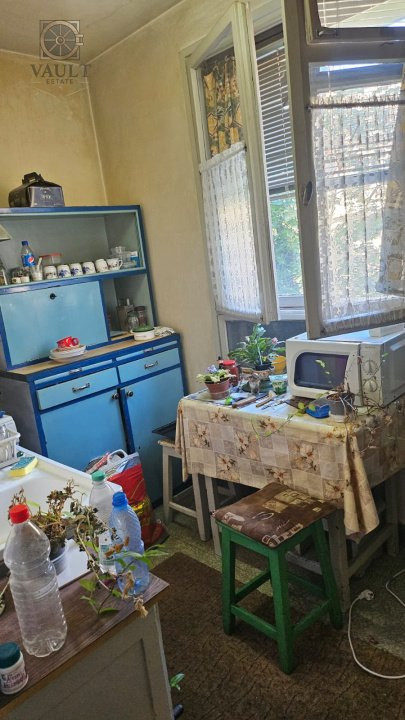 2 camere decomandat - Floreasca - et. 1/2 - boxa 10.5 mp