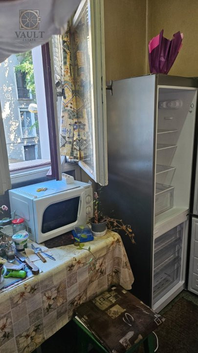 2 camere decomandat - Floreasca - et. 1/2 - boxa 10.5 mp