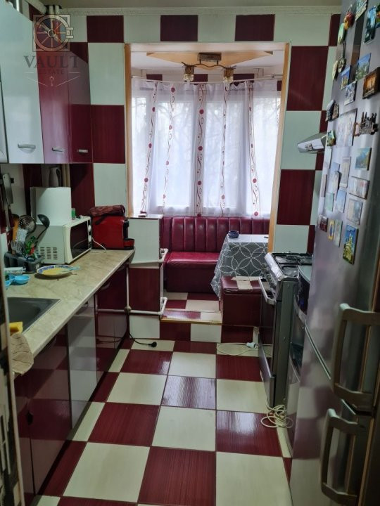 APARTAMENT 3 CAMERE DECOMANDAT -5 MINUTE  METROU 1 DECEMBRIE-63MP