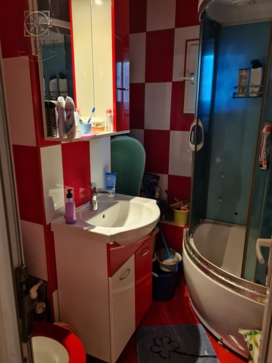 APARTAMENT 3 CAMERE DECOMANDAT -5 MINUTE  METROU 1 DECEMBRIE-63MP