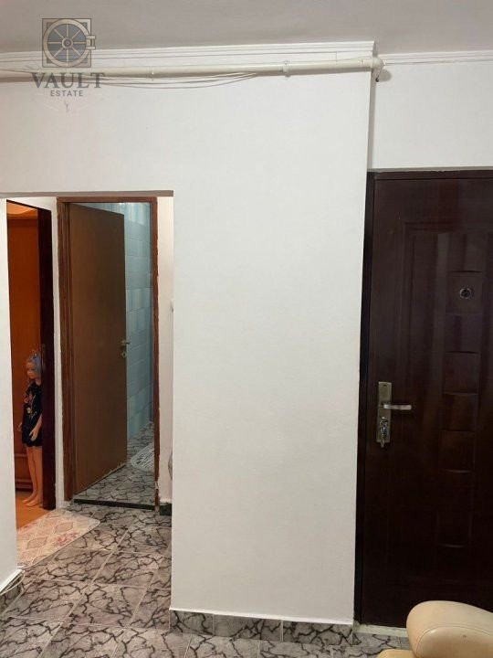 Apartament 4 camere - 86 mp - zona Margeanului - centrala proprie