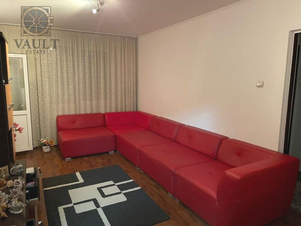 Apartament 4 camere - 86 mp - zona Margeanului - centrala proprie