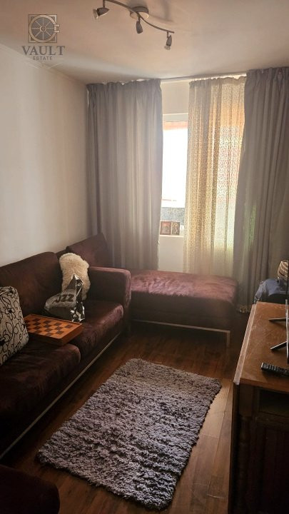 Apartament 4 camere - 86 mp - zona Margeanului - centrala proprie