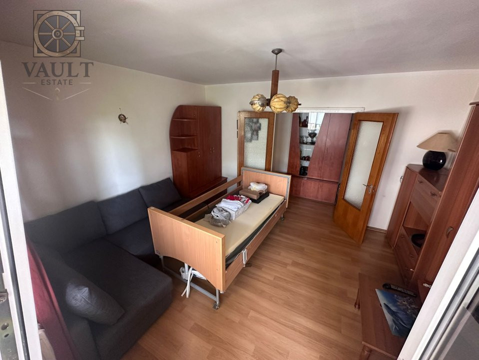 Apartament 3 camere- Decomandat- Titulescu -Piata Victoriei 