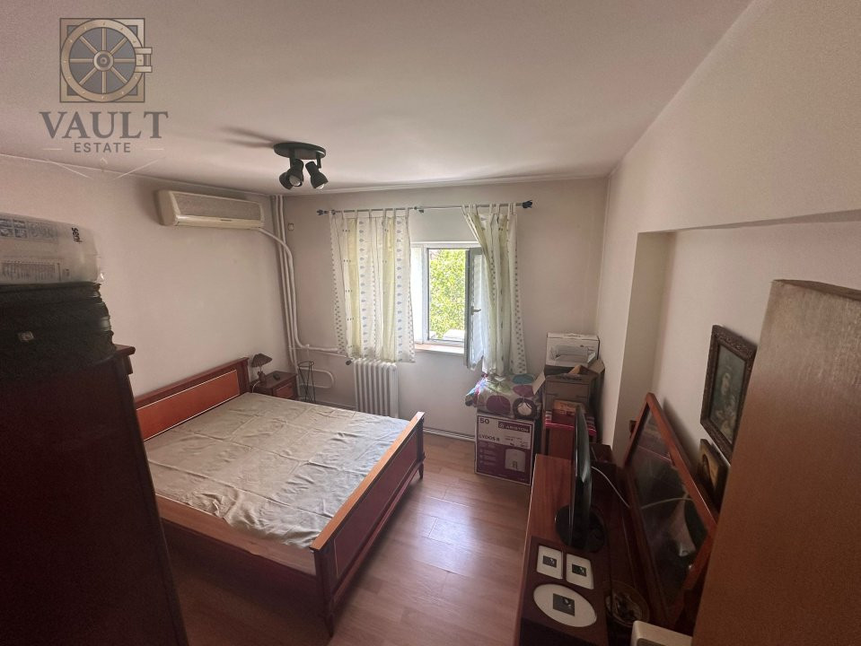 Apartament 3 camere- Decomandat- Titulescu -Piata Victoriei 