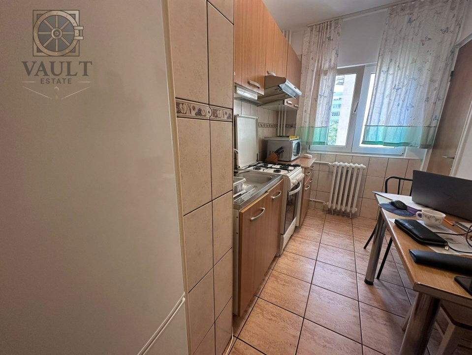 Apartament 3 camere- Decomandat- Titulescu -Piata Victoriei 