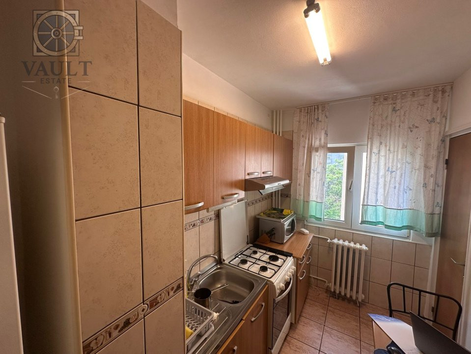 Apartament 3 camere- Decomandat- Titulescu -Piata Victoriei 