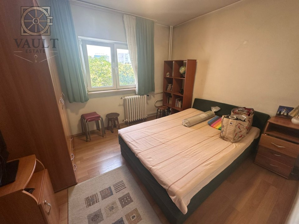 Apartament 3 camere- Decomandat- Titulescu -Piata Victoriei 