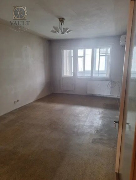 Apartament 3 camere - DECOMANDAT - BLOC REABILITAT - zona OBOR 