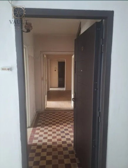 Apartament 3 camere - DECOMANDAT - BLOC REABILITAT - zona OBOR 