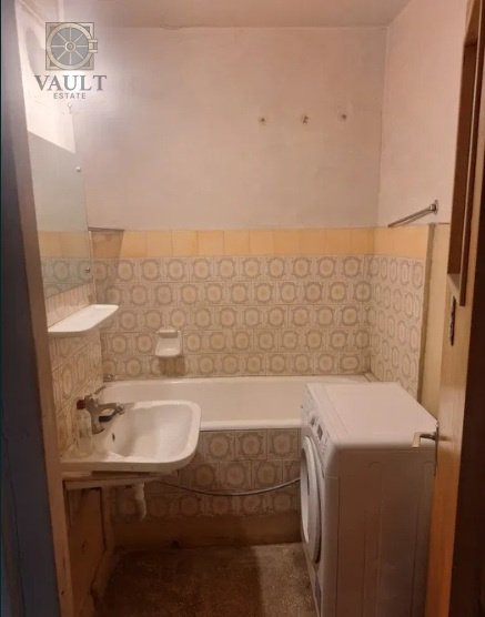 Apartament 3 camere - DECOMANDAT - BLOC REABILITAT - zona OBOR 