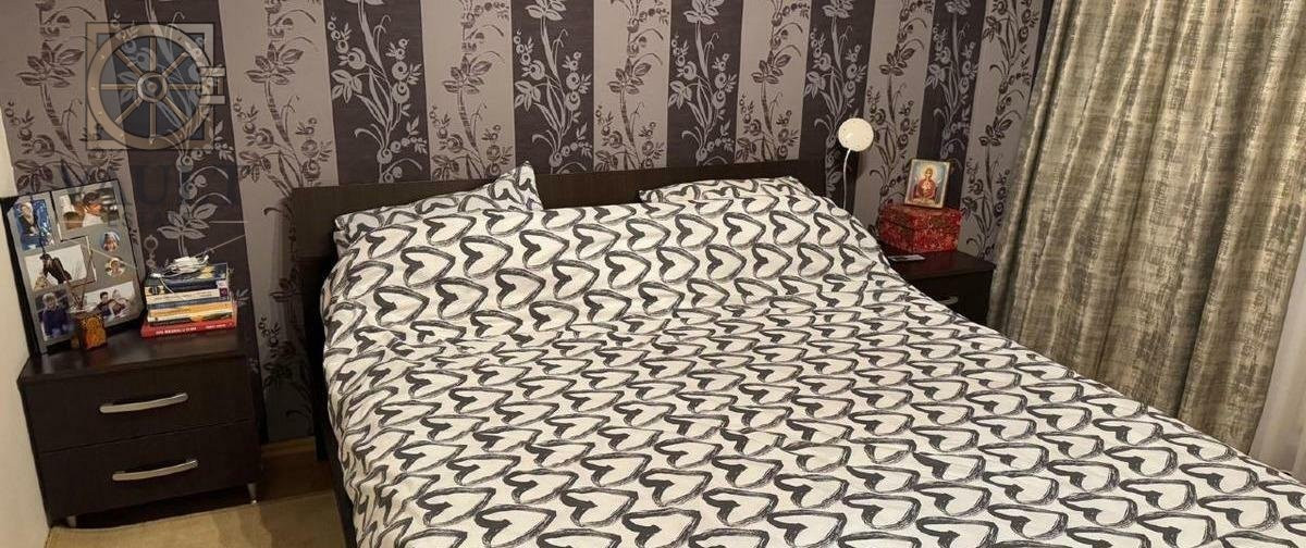 APARTAMENT 3 CAMERE / UTILAT / MOBILAT / LOC DE PARCARE / GORJULUI