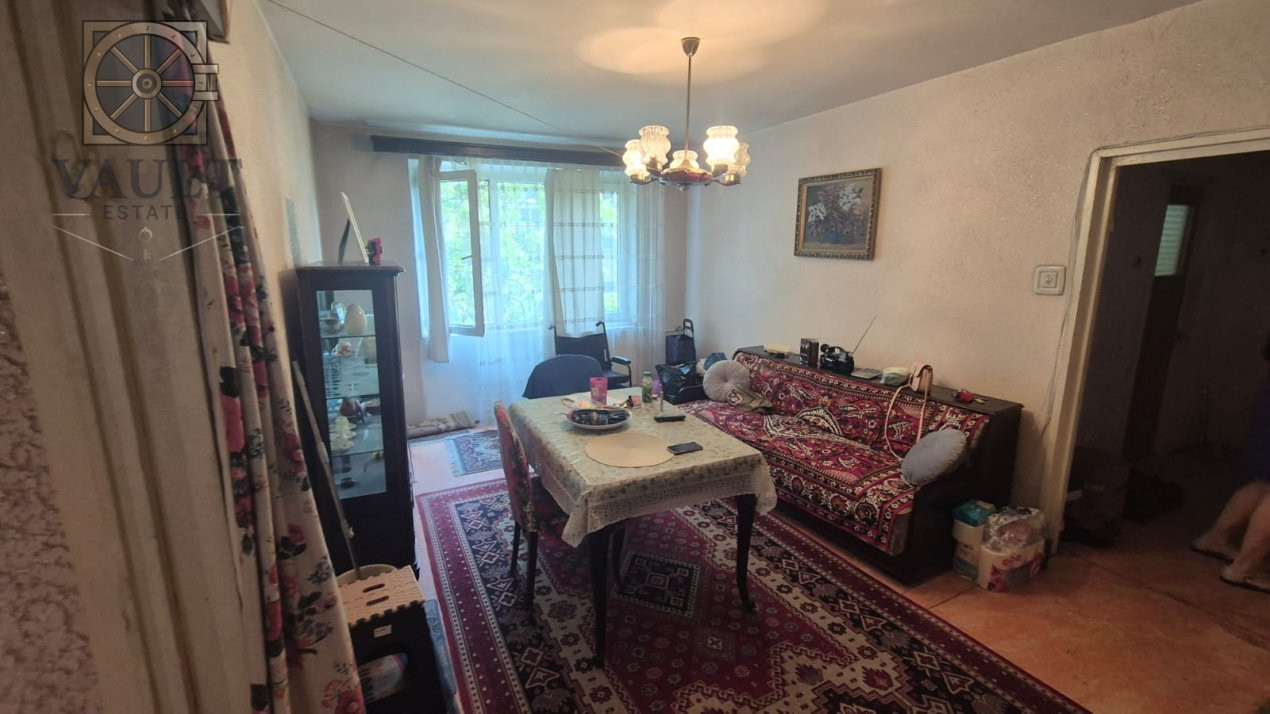 Apartament 3 camere LANGA PARCUL TINERETULUI - etaj 6 - de renovat -