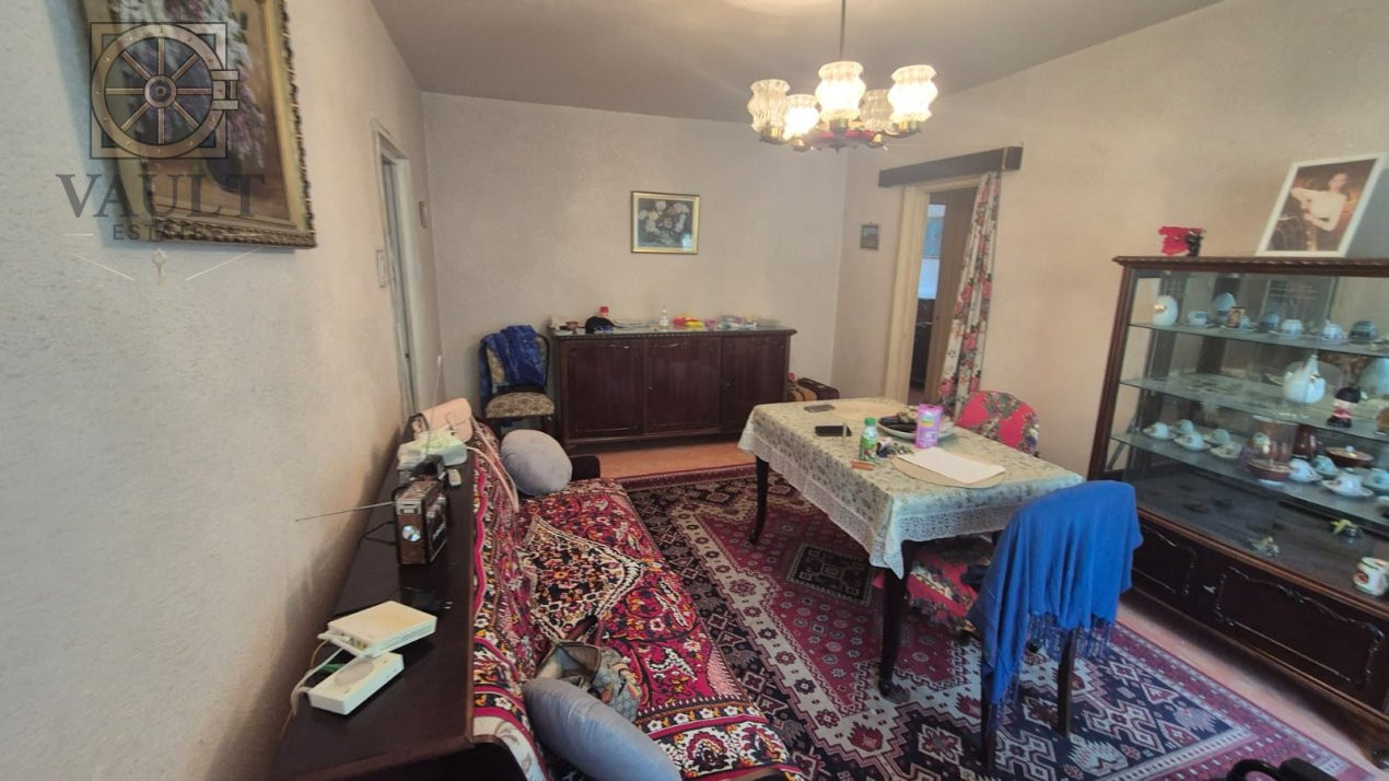 Apartament 3 camere LANGA PARCUL TINERETULUI - etaj 6 - de renovat -