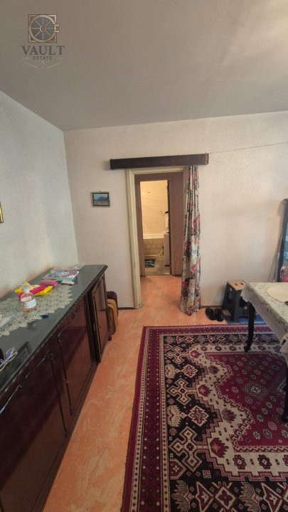 Apartament 3 camere LANGA PARCUL TINERETULUI - etaj 6 - de renovat -