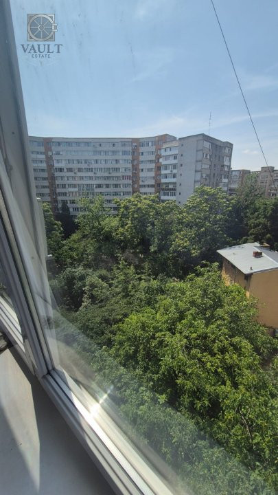 Apartament 3 camere LANGA PARCUL TINERETULUI - etaj 6 - de renovat -