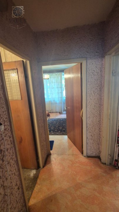 Apartament 3 camere LANGA PARCUL TINERETULUI - etaj 6 - de renovat -