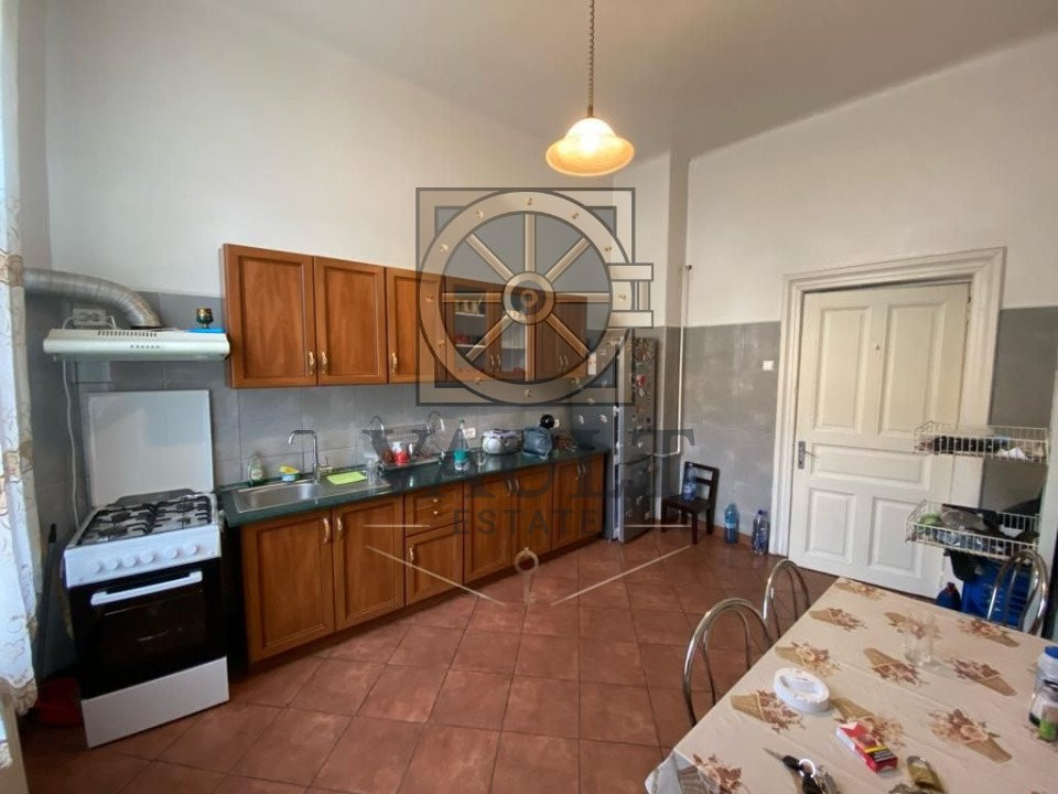 Apartament 4 camere - Kogalniceanu-