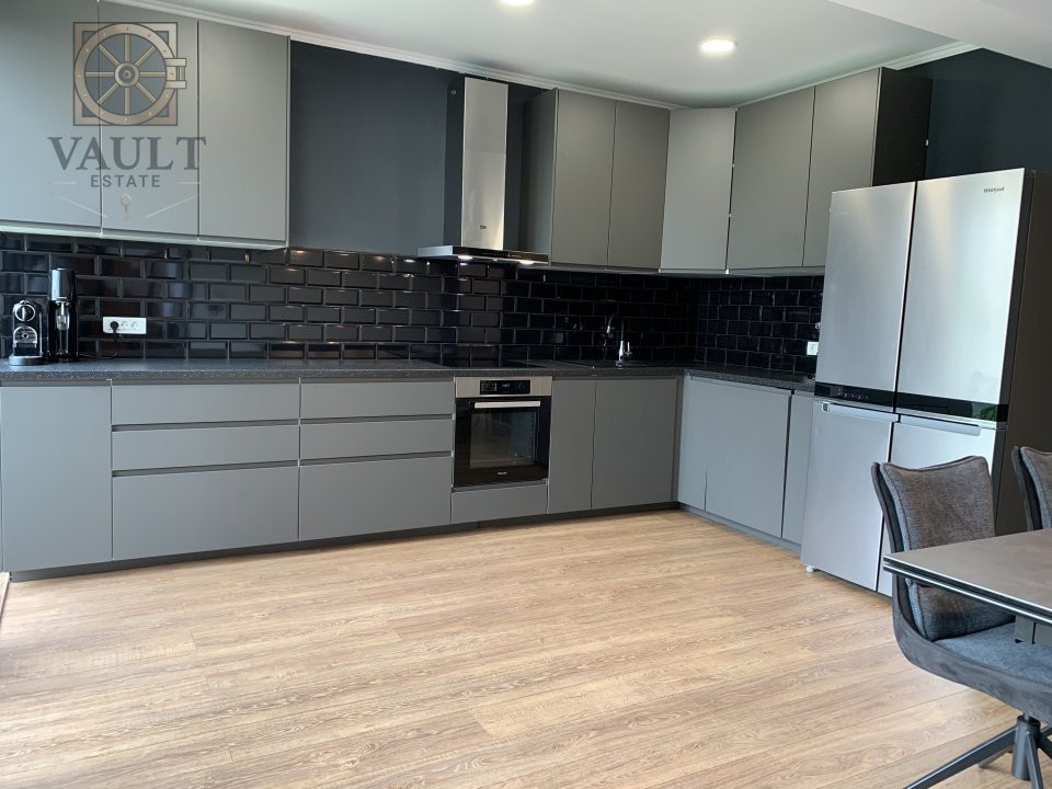 VILA TUNARI SINGLE - 220 mp curte - GARAJ