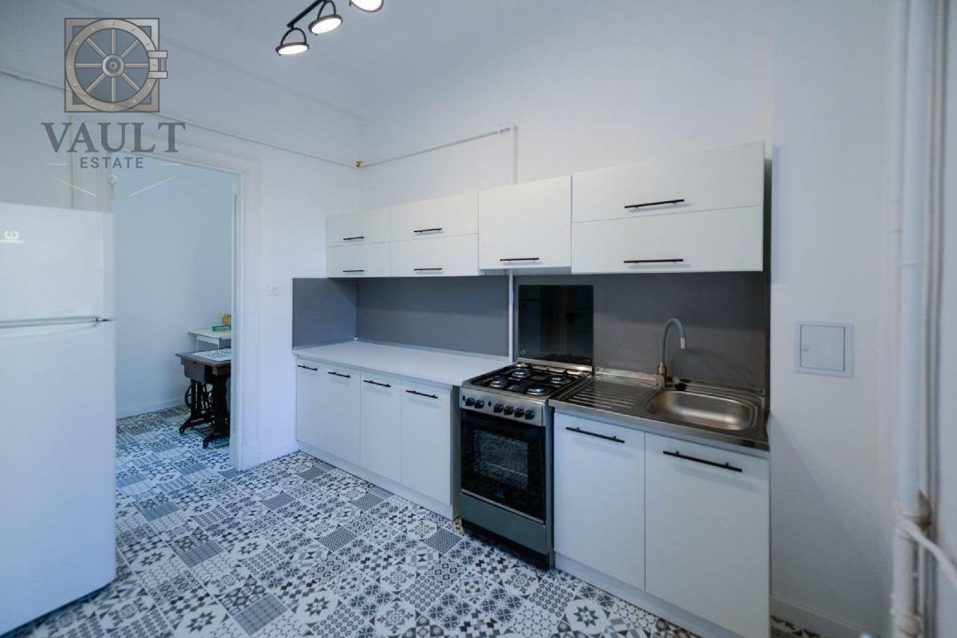 Apartament 4 camere- Gara Obor