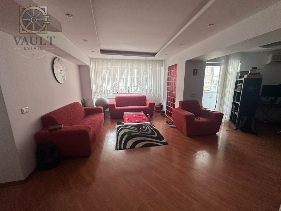 Apartament 5 camere -3 minute Metrou Universitate-Bloc 1980