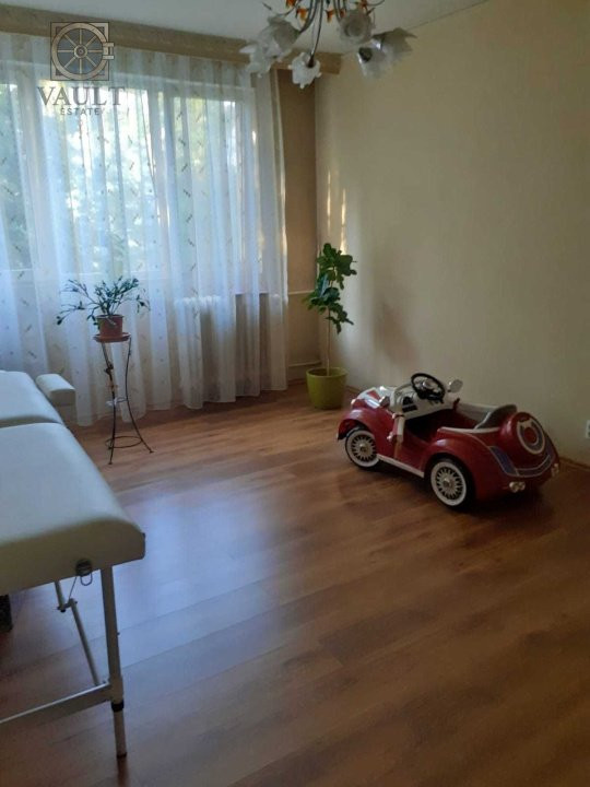 Apartament 3 camere- Decomandat- Postavarului