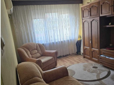  Apartament 3 camere- Decomandat- Bd Chisinau + Boxa 