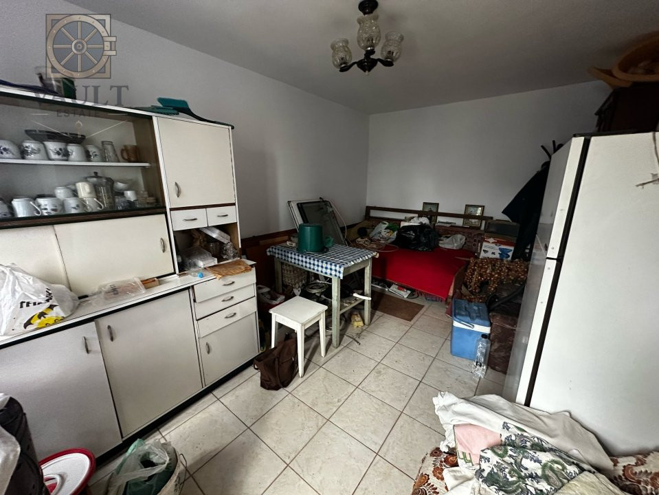 Casa/Villa Frumusani - Teren 1000 mp -