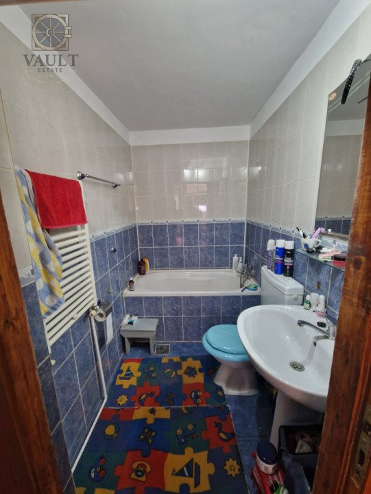 Casa cu 3 camere - Zona linistita - Margeanului