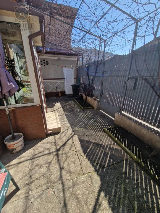 Casa cu 3 camere - Zona linistita - Margeanului