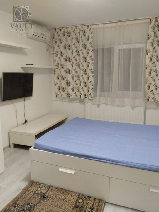 Garsoniera - Metrou la 5 minute distanta - 1 decembrie 1918