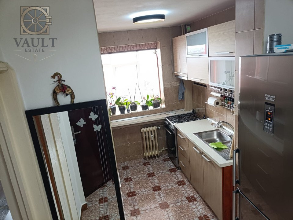 Apartament 3 camere  -10 minute pana la metrou 1 Decembrie 1918 -62MP