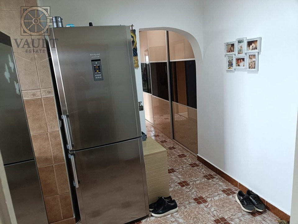 Apartament 3 camere  -10 minute pana la metrou 1 Decembrie 1918 -62MP