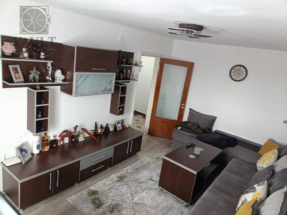 Apartament 3 camere  -10 minute pana la metrou 1 Decembrie 1918 -62MP